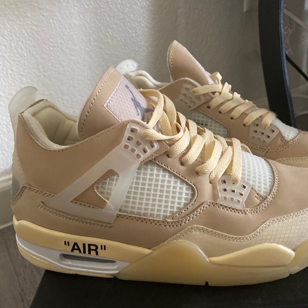 Jordan off whites - Picture 4 of 5